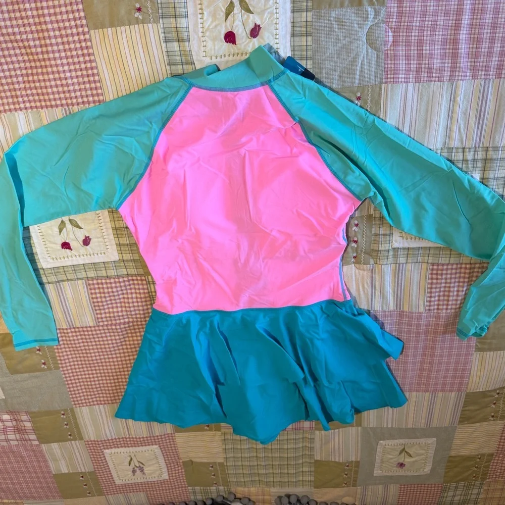 Girls Size M Teal, blue and pink‎ Swimwear One piece with shorts NEW